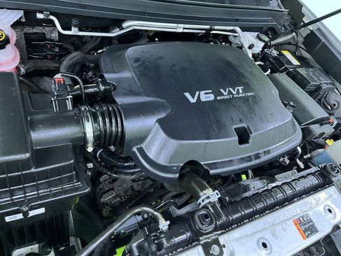 Used 2018 Chevrolet Colorado Z71 AWD/4WD image 31