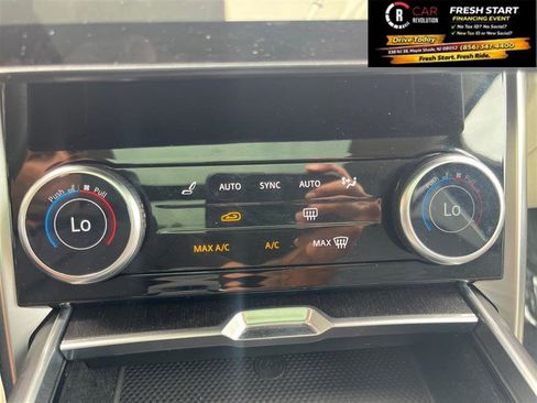 Used 2022 Land Rover Range Rover Long Wheelbase SE AWD/4WD image 25