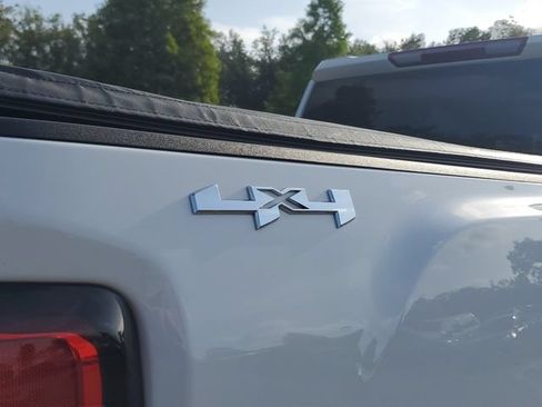 Used 2022 GMC Sierra 2500 SLE w/ SLE Convenience Package AWD/4WD image 9