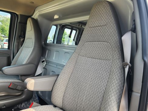New 2025 Chevrolet Express 2500 w/ Driver Convenience Package image 24