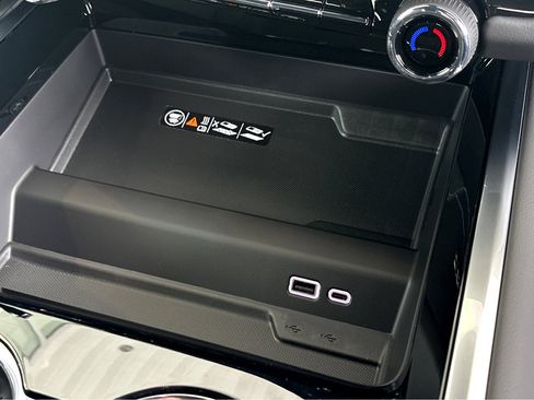 New 2026 Chevrolet Tahoe LT image 40