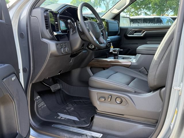 New 2026 Chevrolet Silverado 1500 RST w/ RST All Star Premium Package AWD/4WD image 13