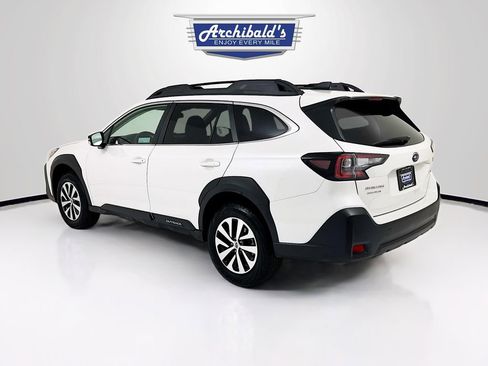 Used 2025 Subaru Outback Premium image 4