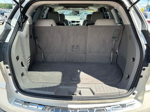 Used 2015 Chevrolet Traverse LTZ AWD/4WD image 21
