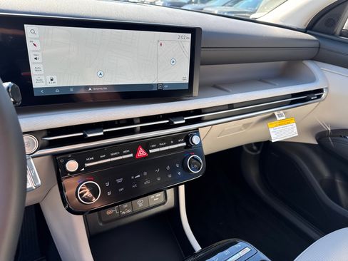 New 2025 Hyundai Tucson Limited image 21