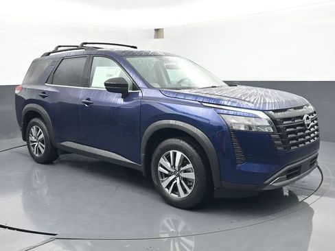 New 2026 Nissan Pathfinder SL FWD image 2