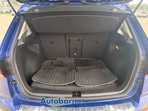 Certified 2022 Volkswagen Taos SE FWD image 28