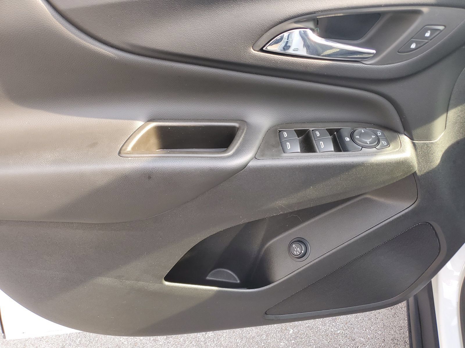 Used 2023 Chevrolet Equinox LT AWD/4WD image 21