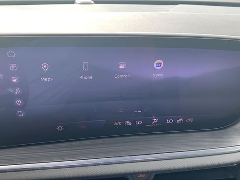 Certified 2024 Buick Envision Preferred AWD/4WD image 16