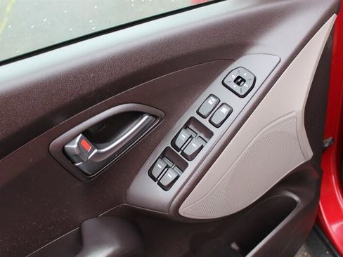 Used 2015 Hyundai Tucson GLS FWD image 11