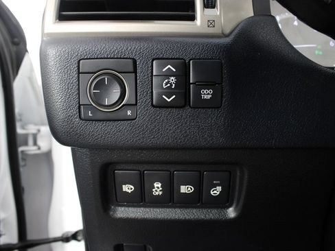Used 2021 Lexus GX 460 Premium w/ Premium Package AWD/4WD image 15