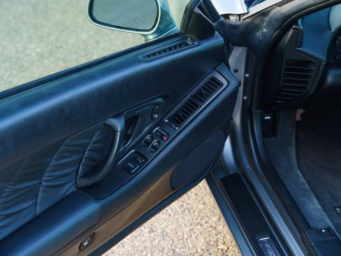Used 1999 Acura NSX T RWD image 69
