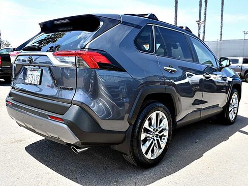 Used 2019 Toyota RAV4 Limited w/ Advanced Technology Package FWD image 7