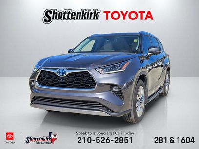 Used 2023 Toyota Highlander Platinum