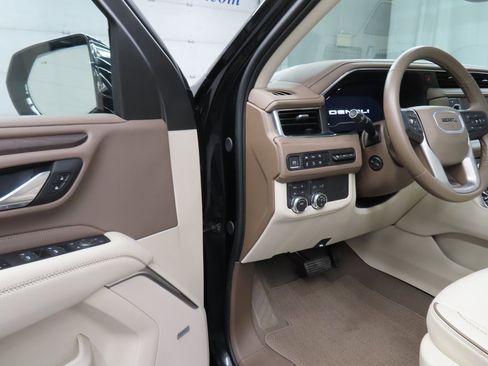 Used 2024 GMC Yukon XL Denali image 55