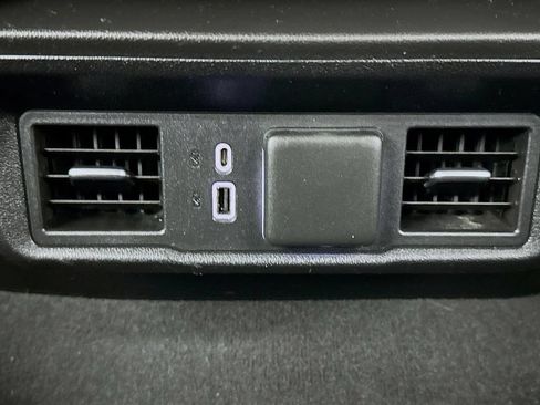 Used 2023 Chevrolet Silverado 1500 LT RWD image 29