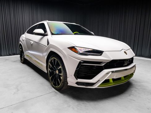 Used 2022 Lamborghini Urus image 8