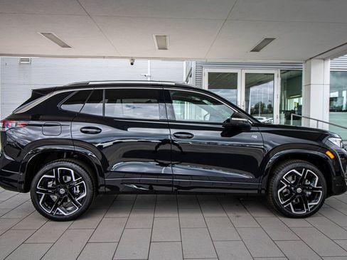 New 2026 Volkswagen Tiguan SEL R-Line image 3