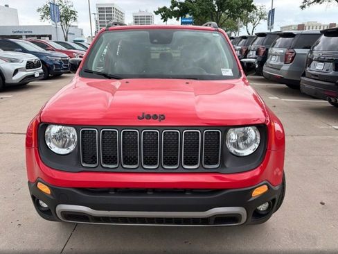 Used 2023 Jeep Renegade Latitude AWD/4WD image 2