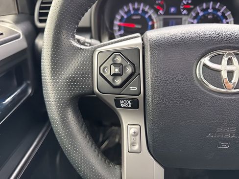 Used 2016 Toyota 4Runner SR5 Premium image 15