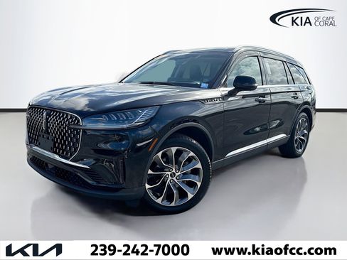 Used 2025 Lincoln Aviator Reserve image 1