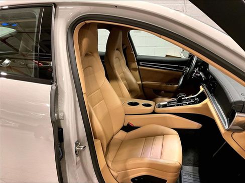 Certified 2023 Porsche Panamera 4 Platinum Edition image 12