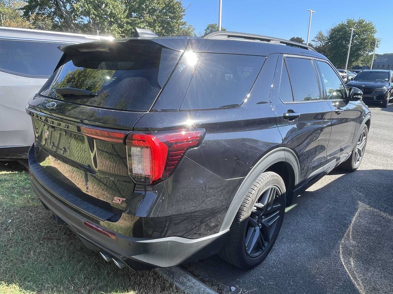 Used 2025 Ford Explorer ST AWD/4WD image 6