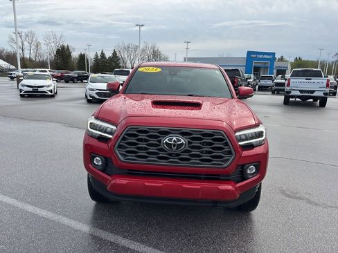 Used 2023 Toyota Tacoma TRD Sport w/ TRD Premium Sport Package AWD/4WD image 2