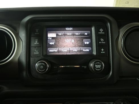 Used 2020 Jeep Wrangler Sport AWD/4WD image 25