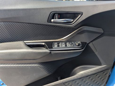 Certified 2019 Toyota C-HR XLE image 27