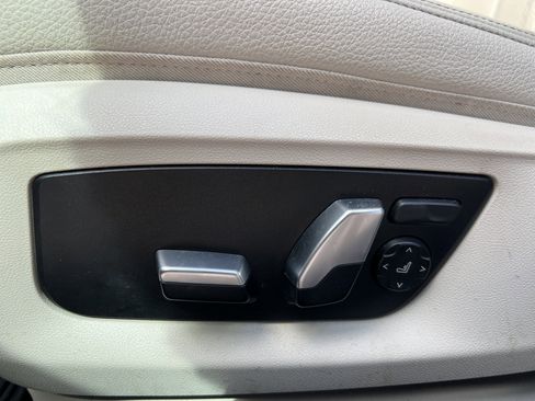 Used 2020 BMW 530i w/ Convenience Package RWD image 38