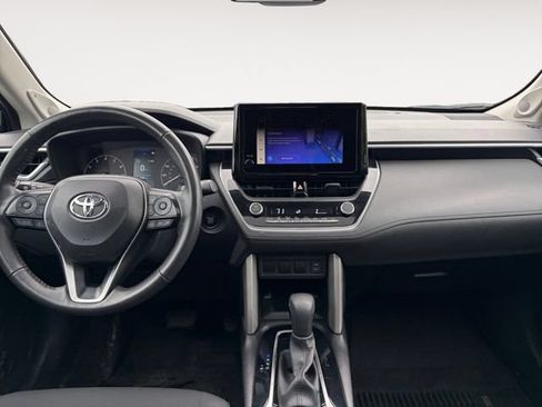 Used 2024 Toyota Corolla Cross LE w/ Moonroof Package AWD/4WD image 15