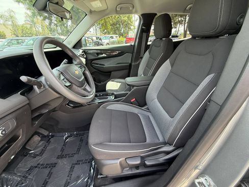Used 2025 Chevrolet TrailBlazer LT FWD image 20