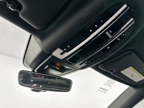 Certified 2023 Porsche Cayenne Coupe image 24