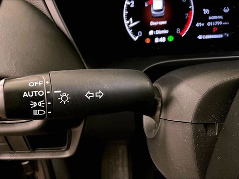 Used 2025 Honda HR-V LX image 30