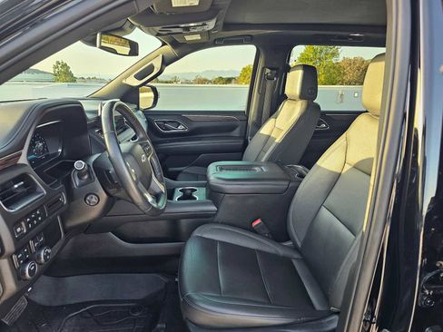 Used 2023 Chevrolet Suburban Z71 w/ Luxury Package image 22