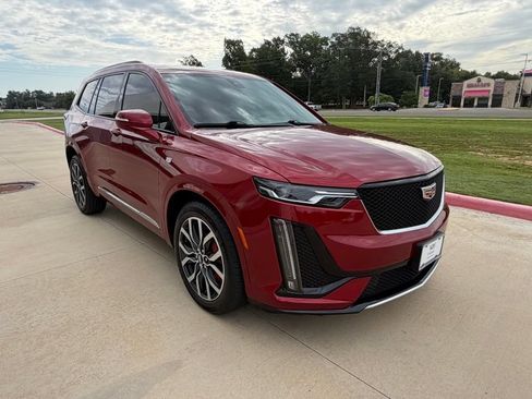 Used 2024 Cadillac XT6 Sport AWD/4WD image 6