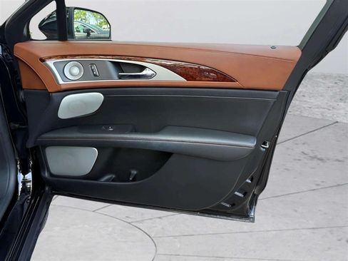 Used 2018 Lincoln MKZ Black Label w/ Technology Package FWD image 18
