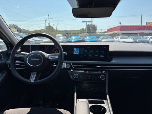 Used 2025 Hyundai Sonata SEL FWD image 33