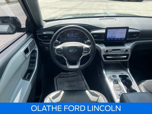 Used 2023 Ford Explorer XLT w/ Equipment Group 202A AWD/4WD image 17