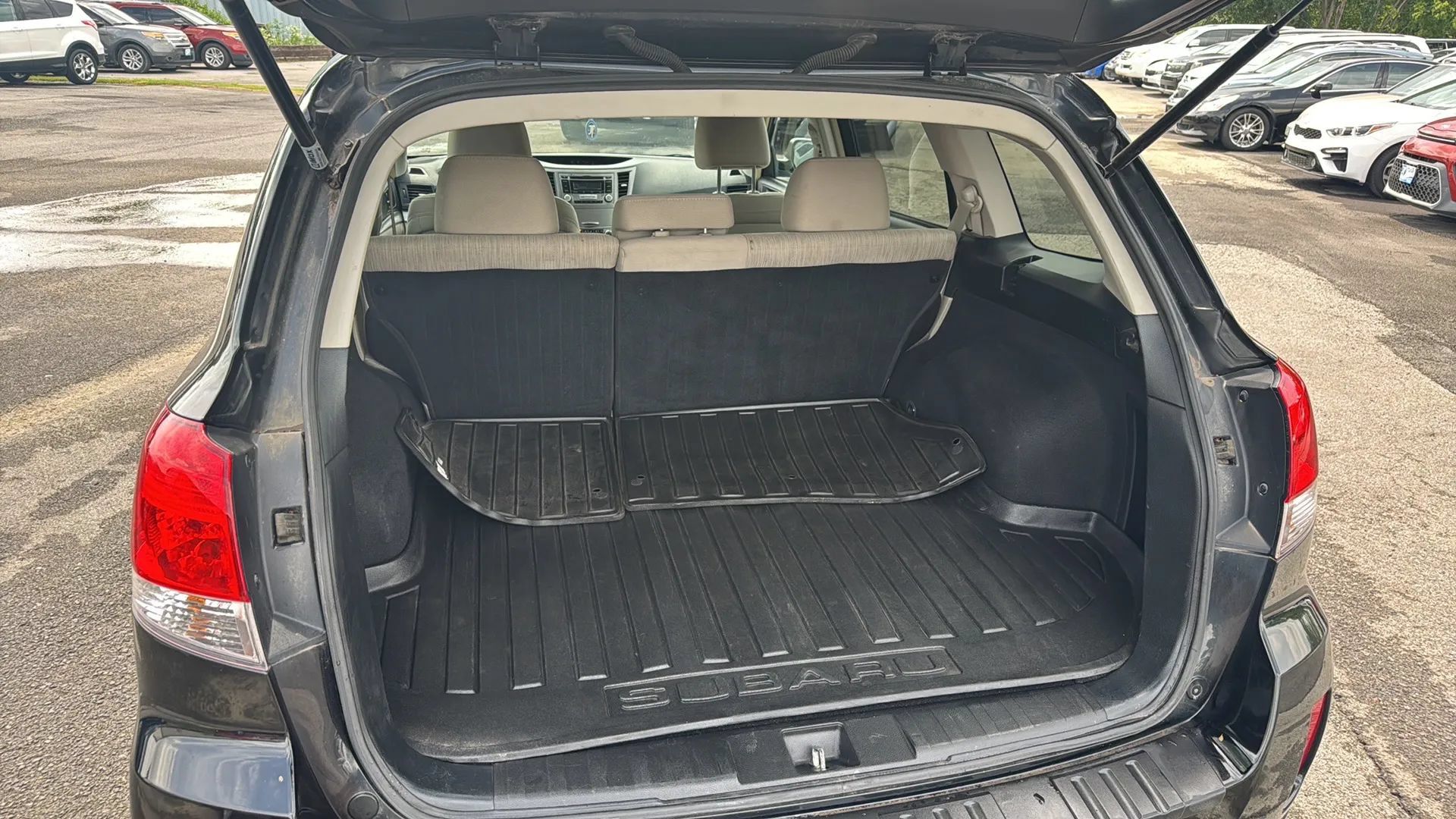 Used 2013 Subaru Outback 2.5i Premium w/ Popular Pkg 1A AWD/4WD image 23