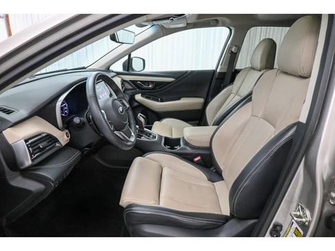 Used 2020 Subaru Outback Limited image 32