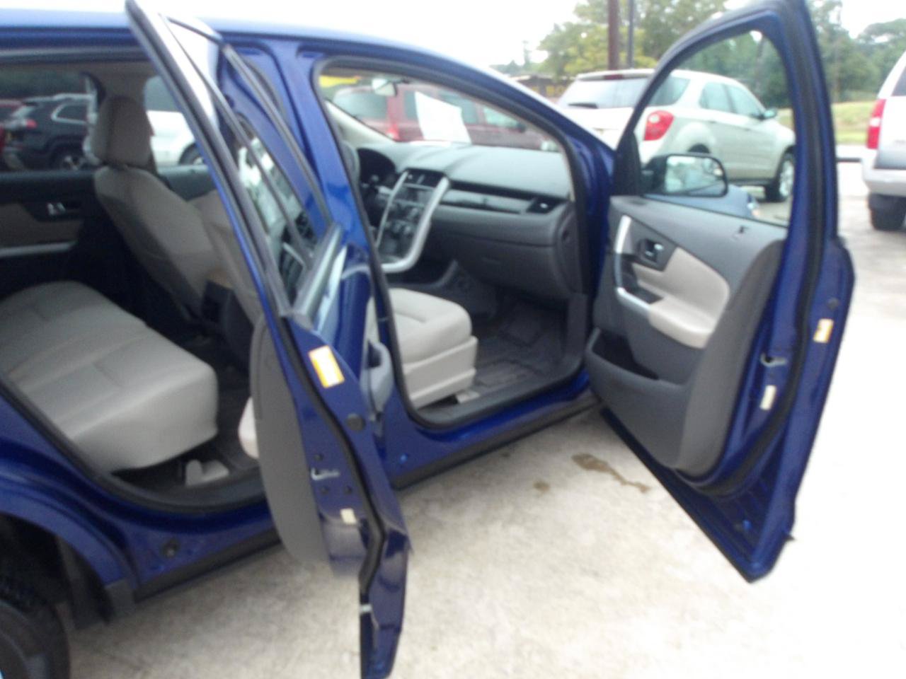Used 2014 Ford Edge SE FWD image 6