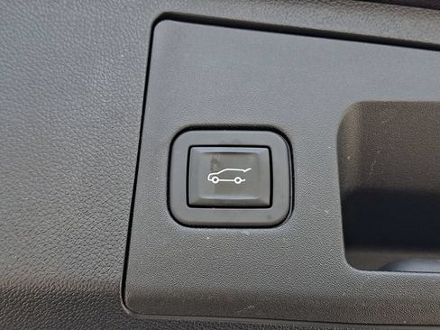 Used 2024 Cadillac XT4 Premium Luxury AWD/4WD image 29