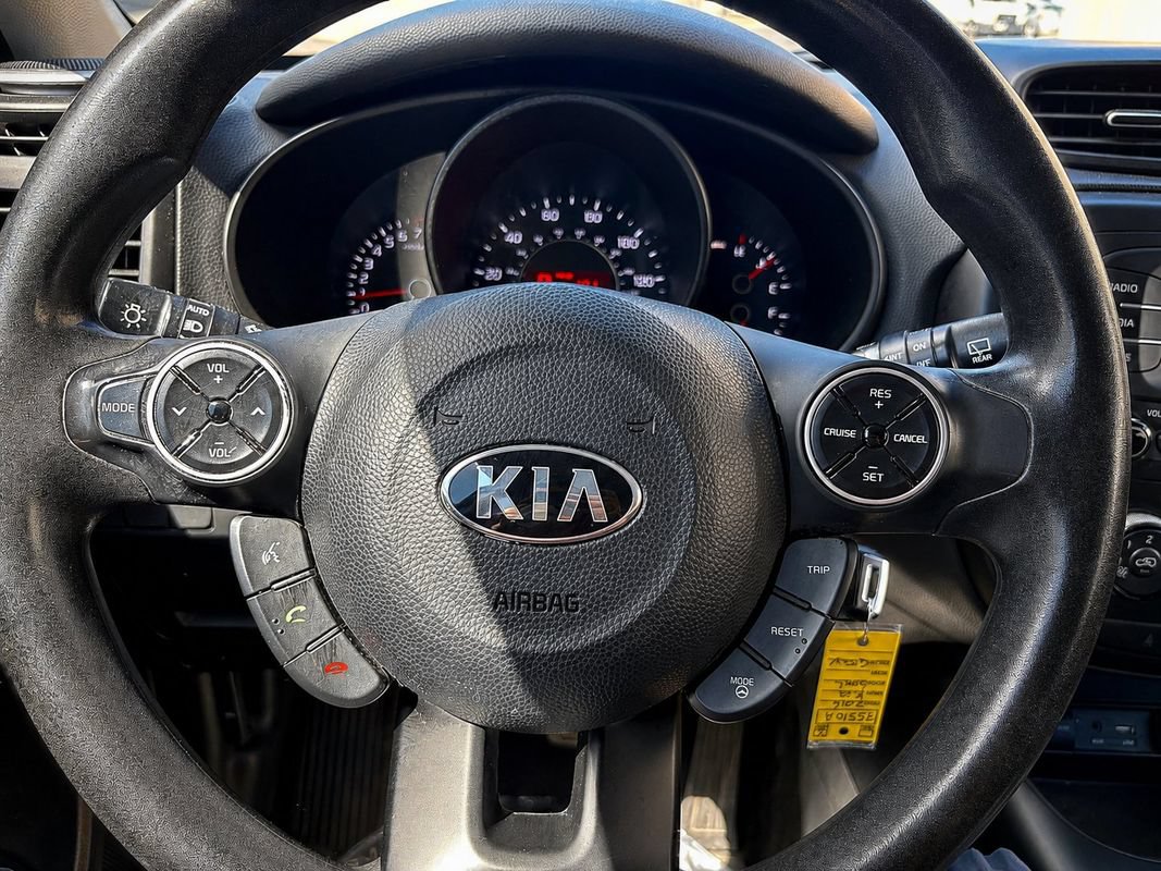 Used 2016 Kia Soul + FWD image 16