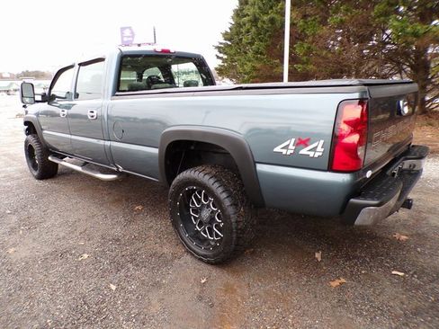 Used 2006 Chevrolet Silverado 2500 W/T image 3