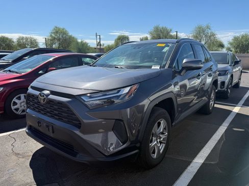 Used 2025 Toyota RAV4 XLE FWD image 2