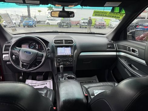 Used 2017 Ford Explorer XLT w/ Equipment Group 202A image 15