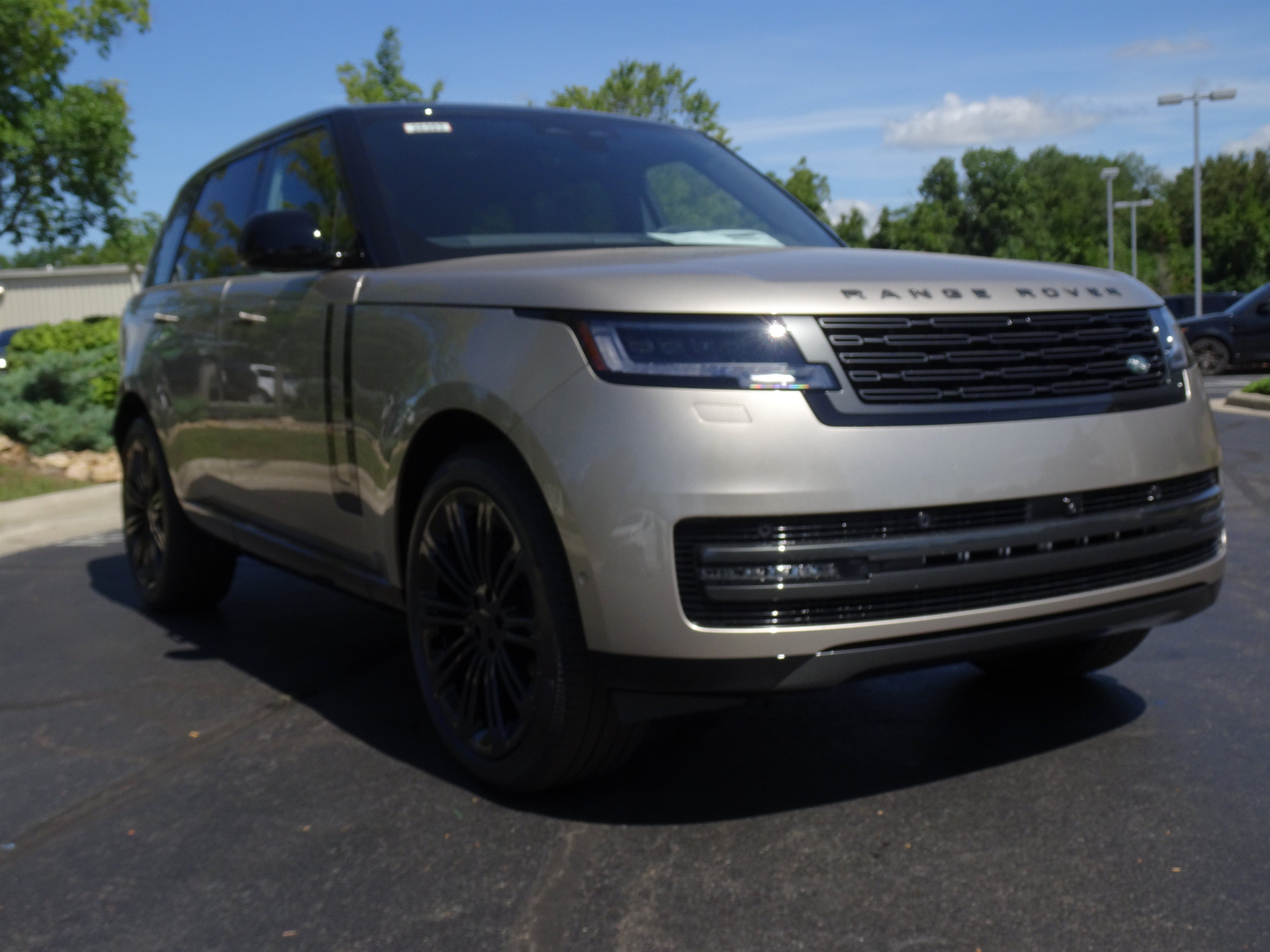 New 2026 Land Rover Range Rover SE AWD/4WD image 13