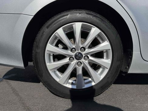 Used 2018 Toyota Camry LE image 37